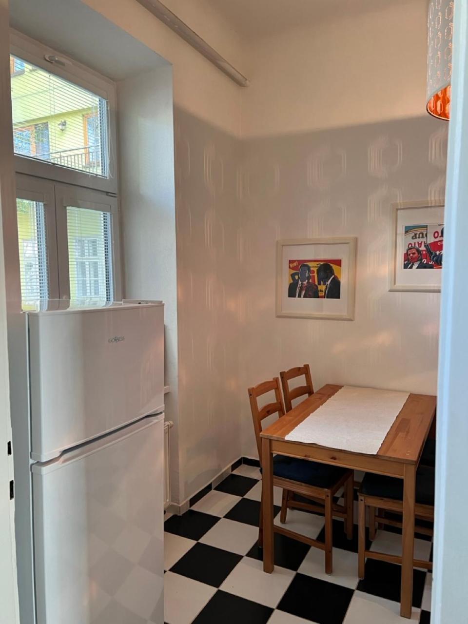 Stylish Flat In City Centre Bratislava Buitenkant foto