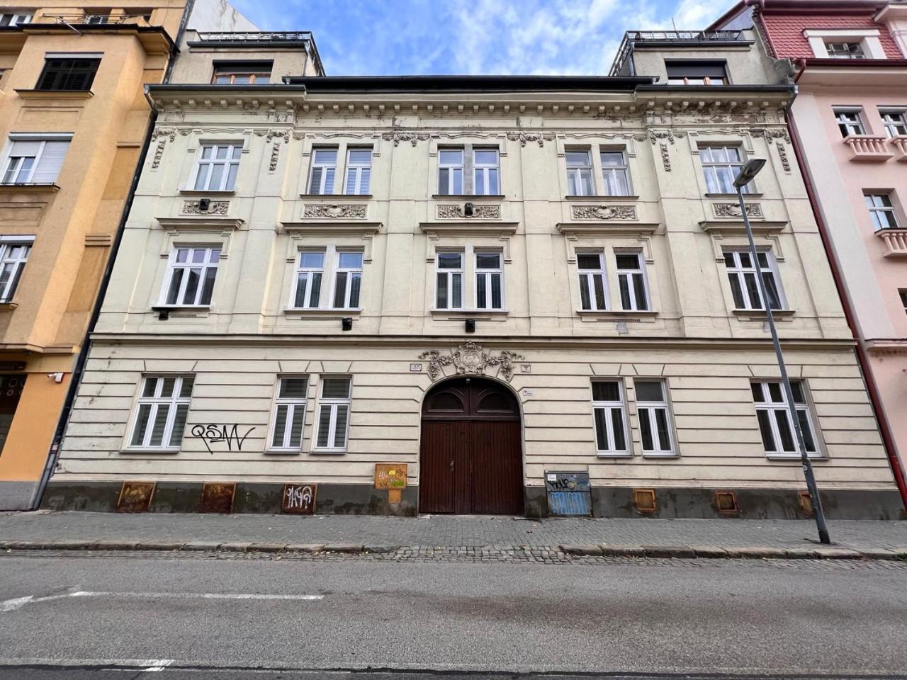 Stylish Flat In City Centre Bratislava Buitenkant foto
